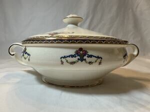 VTG Pope Gosser Melrose Porcelain Oval Tureen w/Lid & Handles 10in Collectible